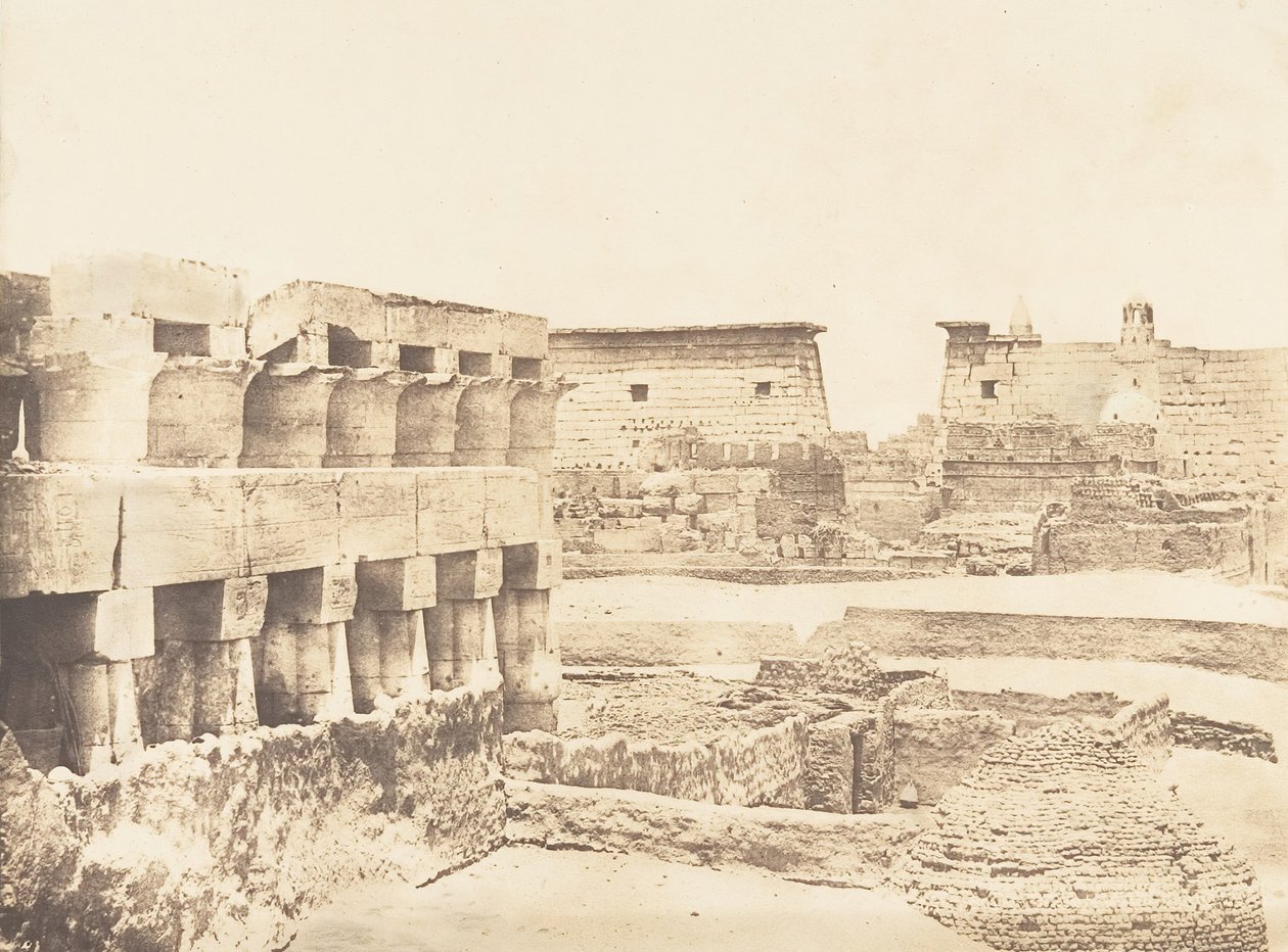 लक्सर का महल और गांव, दक्षिण से लिया गया, थेब्स, 1849-50। द्वारा मैक्सिम डू कैंप
