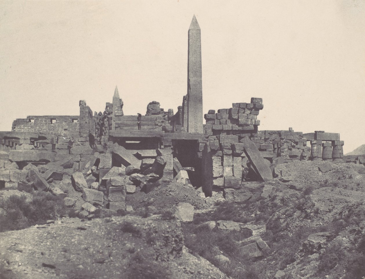 थेब्स। कर्णक पैलेस। ग्रेनाइट अभयारण्य और हाइपोस्टाइल हॉल, 1850। द्वारा मैक्सिम डू कैंप