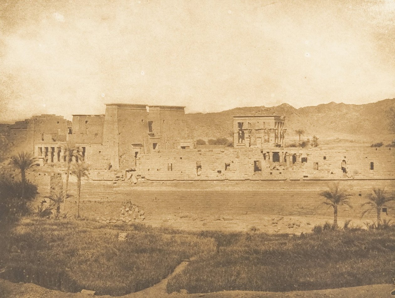 फिलै द्वीप का सामान्य दृश्य, पश्चिम बेगुएह द्वीप से लिया गया, 1849-50। द्वारा मैक्सिम डू कैंप