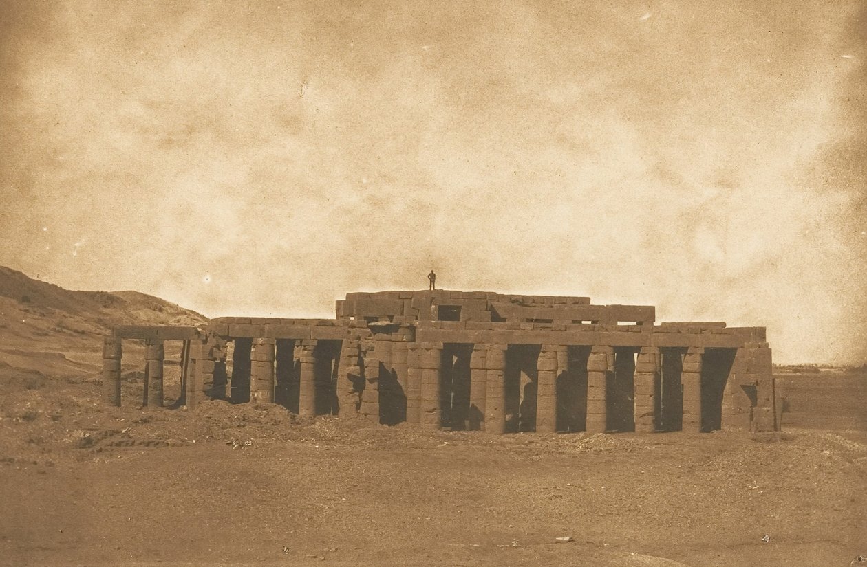 थेब्स ओसिमंडियन मकबरे में, 1849-50 में रमेसियम के खंडहर का सामान्य दृश्य। द्वारा मैक्सिम डू कैंप
