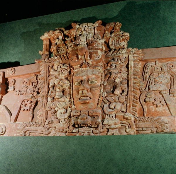 वास्तुकला मुखौटा, कैम्पेचे, युकाटन प्रायद्वीप, मेक्सिको (प्लास्टर) द्वारा माया मय