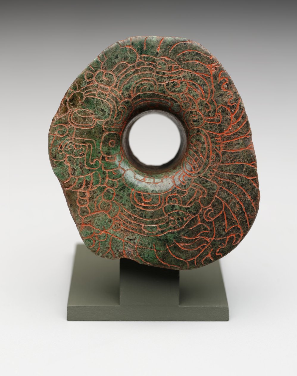 प्रिंसिपल बर्ड देवता की उत्कीर्ण छवि के साथ इफ्लेयर, c.300-500 (जेडाइट) द्वारा माया मय