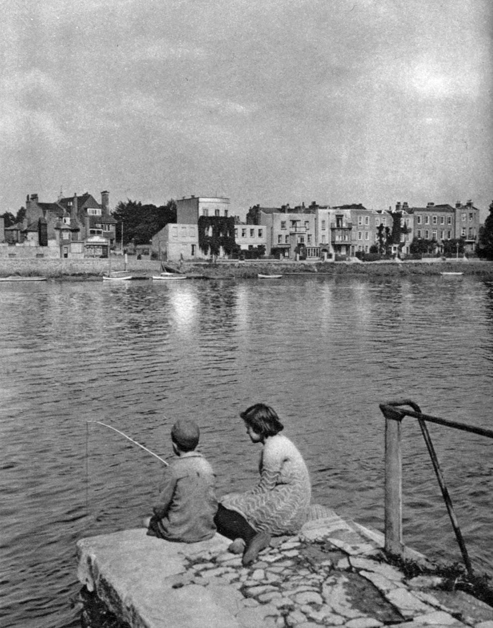 स्ट्रैंड-ऑन-द-ग्रीन, चिसविक, लंदन, 1926-1927 द्वारा McLeish