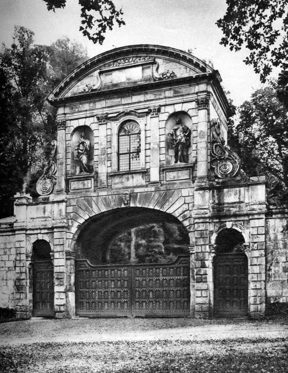 टेम्पल बार, थेबल्ड्स पार्क, चेशंट के पास, हर्टफोर्डशायर, 1926-1927 द्वारा McLeish