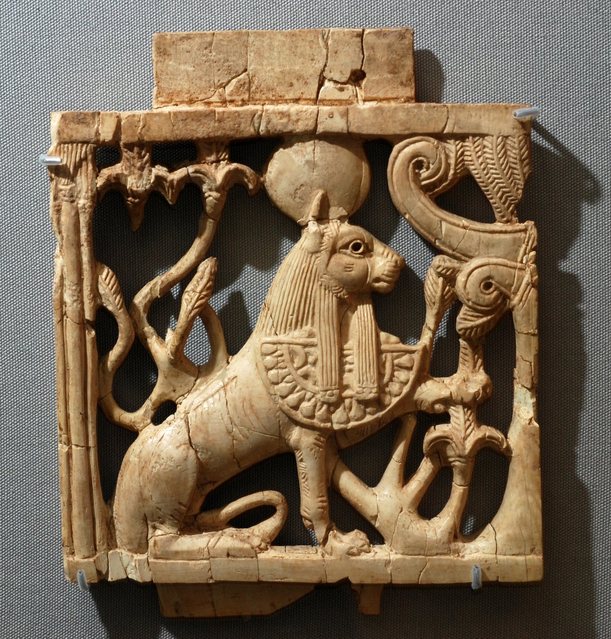 आइवरी टैबलेट, निमरुद, c.900-600 ईसा पूर्व द्वारा मेसोपोटेमिया