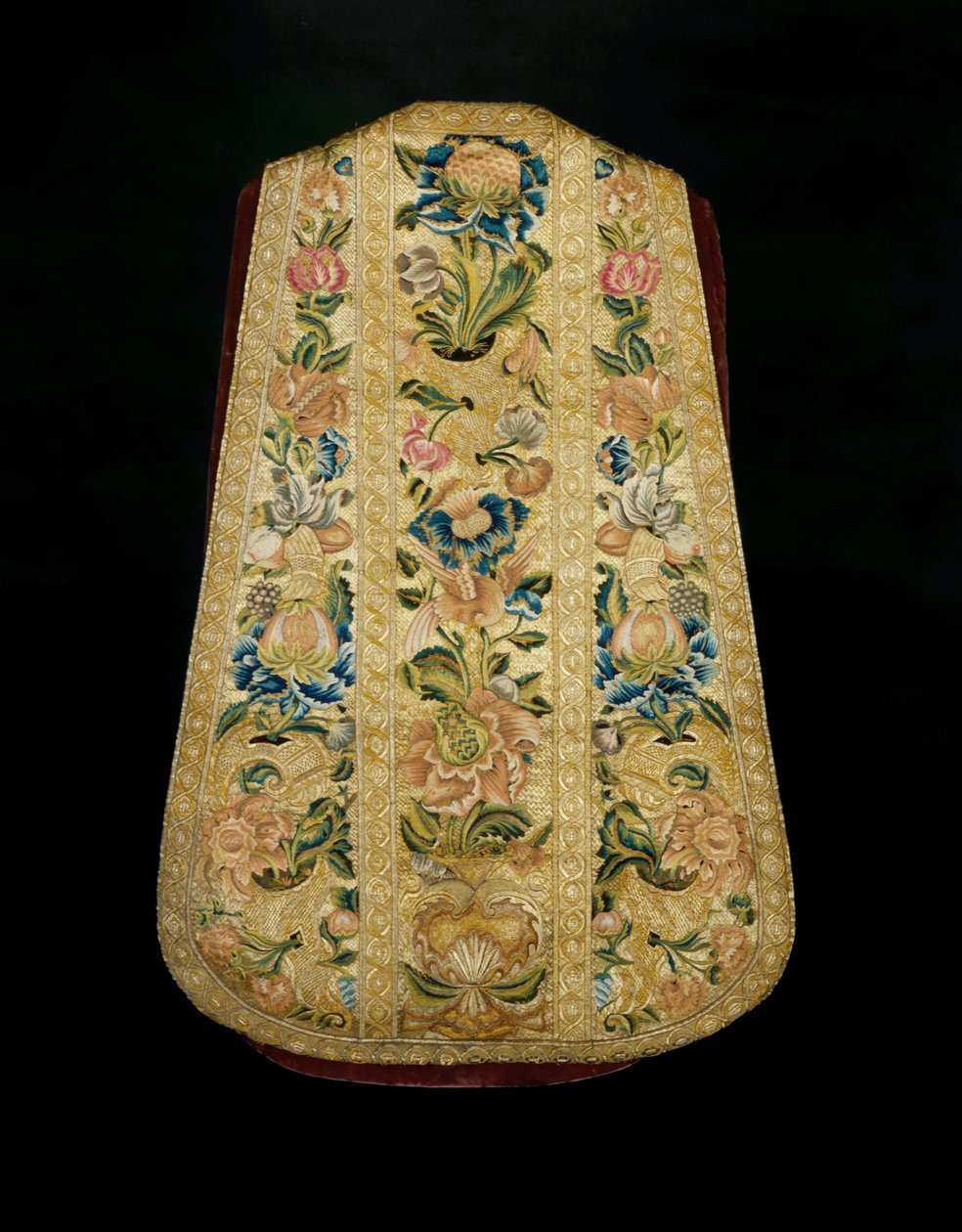 पुजारी का चासबल c.1730 (वस्त्र) द्वारा मैक्सिकन स्कूल