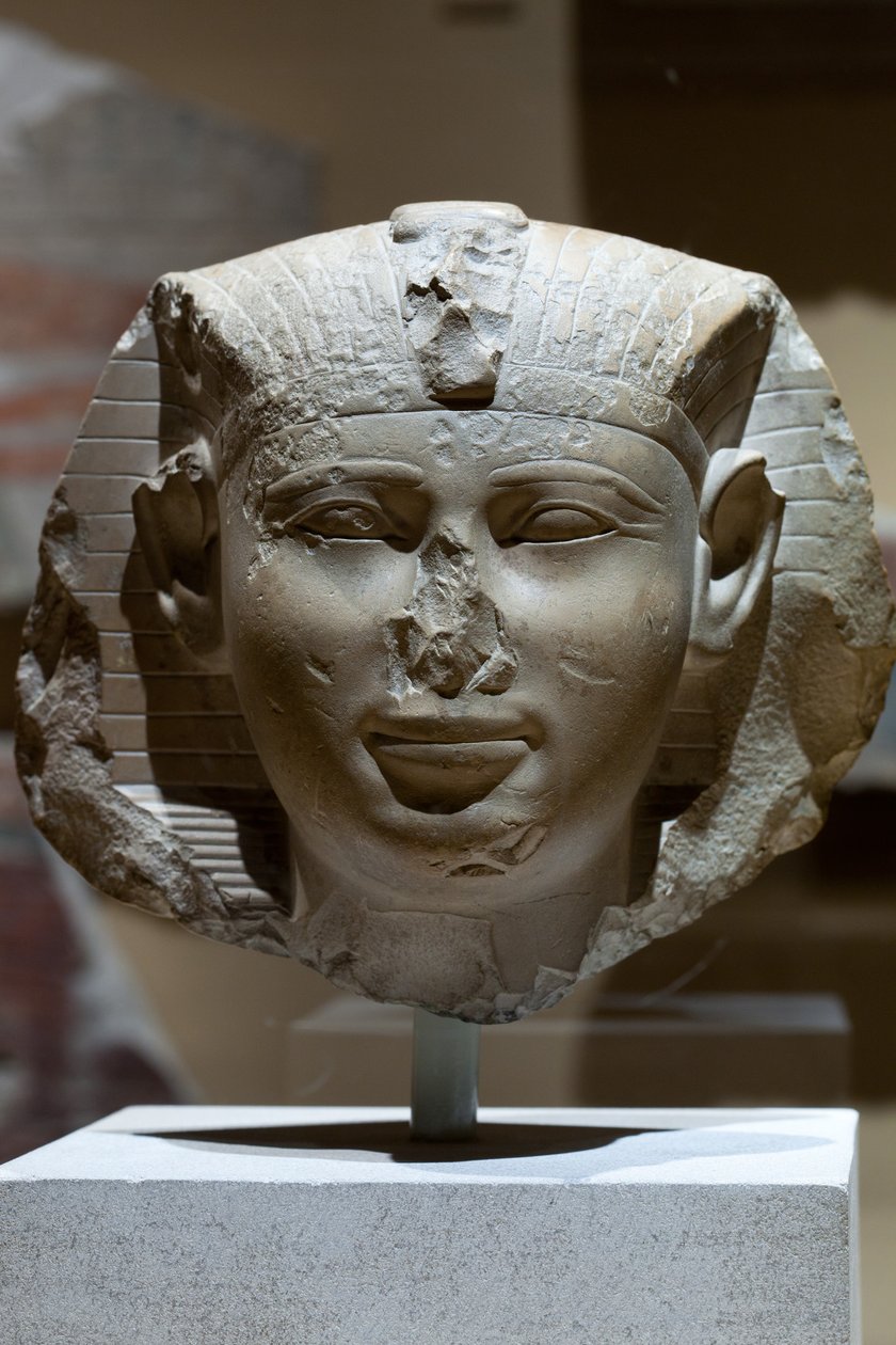 एक राजा के प्रमुख, संभवतः शंखकेर मेंतुहोटेप III, c.2000–1988 ई.पू. द्वारा मध्य साम्राज्य मिस्र