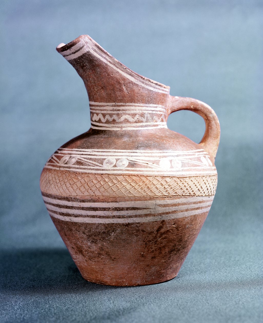नोज़ोस, क्रेते से जुग, c.1700-1500 ईसा पूर्व (चित्रित और मिट्टी के बरतन) द्वारा Minoan