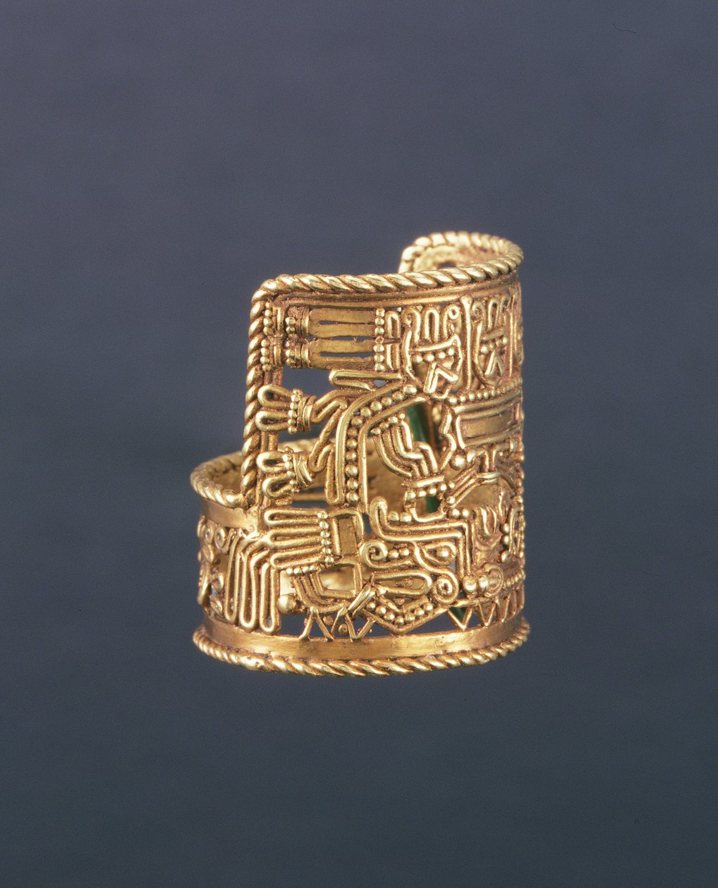 ओक्साका स्टेट, मेक्सिको से पुएब्ला-शैली की अंगूठी, 1250-1521 (सोना) द्वारा मिक्स्टेक