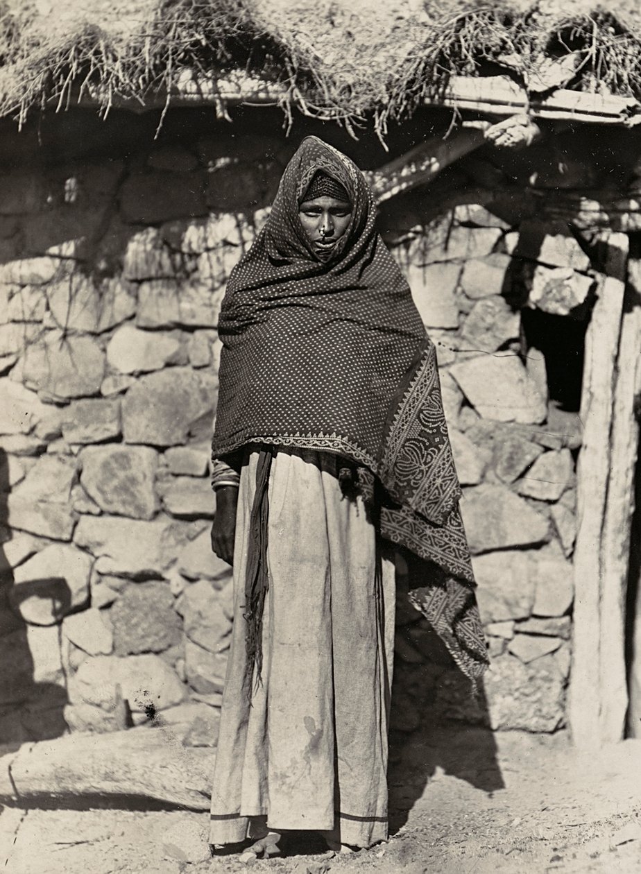 फासीवादी युग में 'बिल्डिंग ए एम्पायर': असोर्टियन महिला, 09/05/1936 (बी/डब्ल्यू फोटो) द्वारा मोडेस्टिनो बाल्डिनेटी