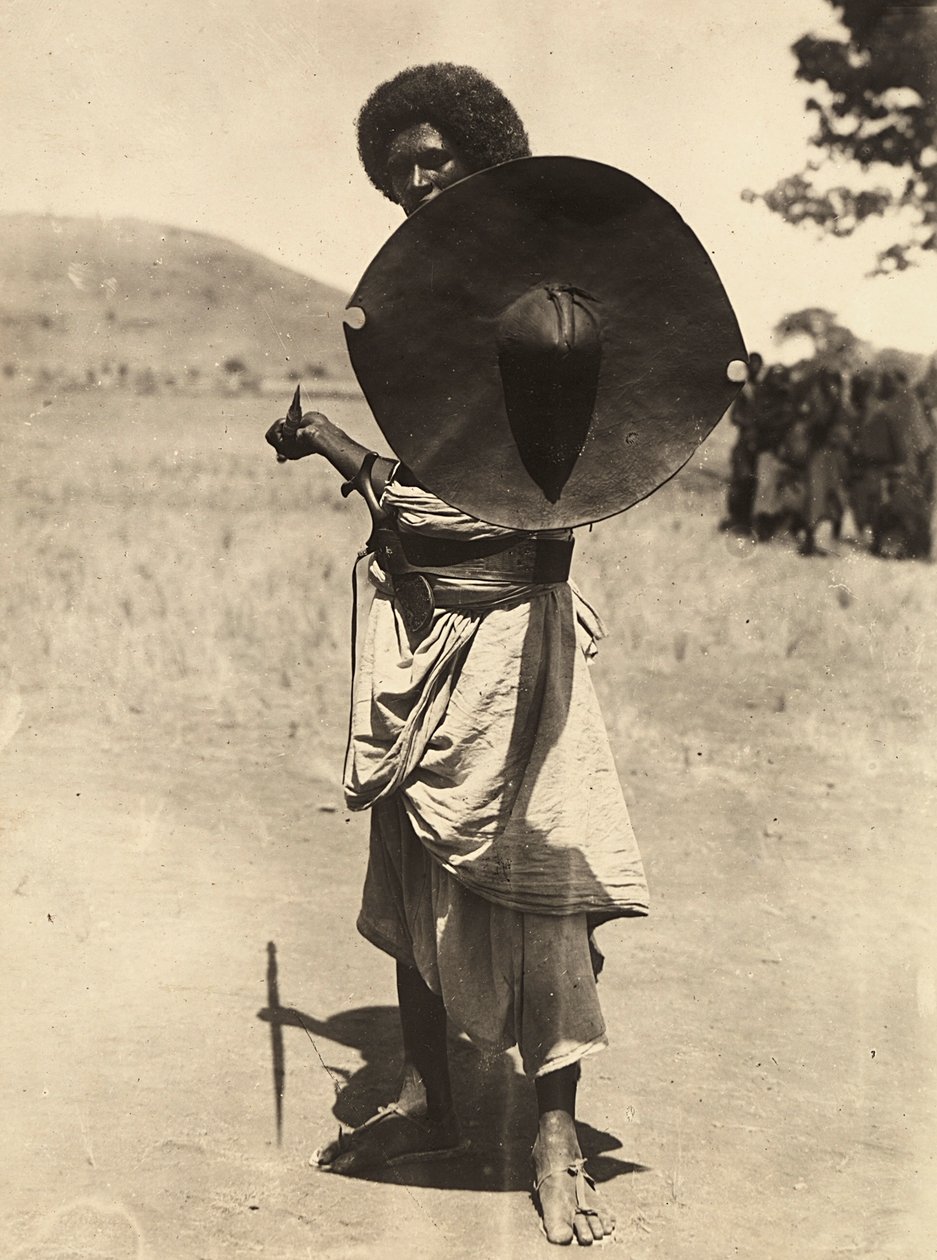 फासीवादी युग में 'बिल्डिंग ए एम्पायर': कुनामा योद्धा, 09/05/1936 (बी/डब्ल्यू फोटो) द्वारा मोडेस्टिनो बाल्डिनेटी