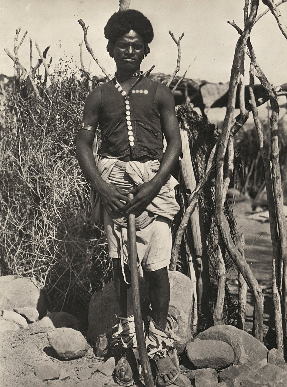 फासीवादी युग में 'बिल्डिंग ए एम्पायर': एक कुनामा आदमी, 09/05/1936 (बी/डब्ल्यू फोटो) द्वारा मोडेस्टिनो बाल्डिनेटी