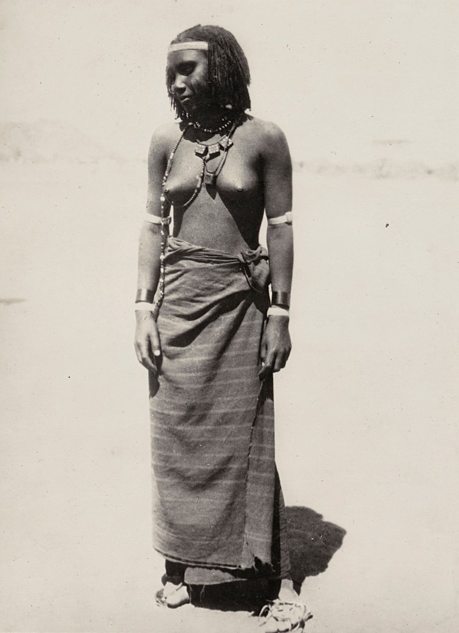 फासिस्ट युग में 'बिल्डिंग ए एम्पायर': एक कुनामा महिला, 09/05/1936 (बी/डब्ल्यू फोटो) द्वारा मोडेस्टिनो बाल्डिनेटी