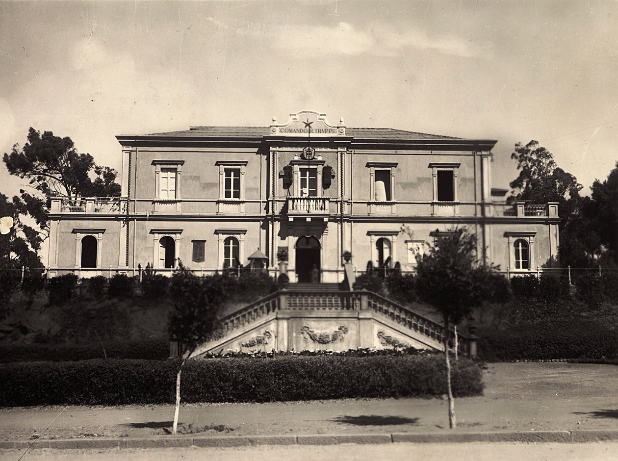 फासीवादी युग में 'बिल्डिंग ए एम्पायर': अस्मारा में कमांड सेंटर, 09/05/1936 (बी/डब्ल्यू फोटो) द्वारा मोडेस्टिनो बाल्डिनेटी