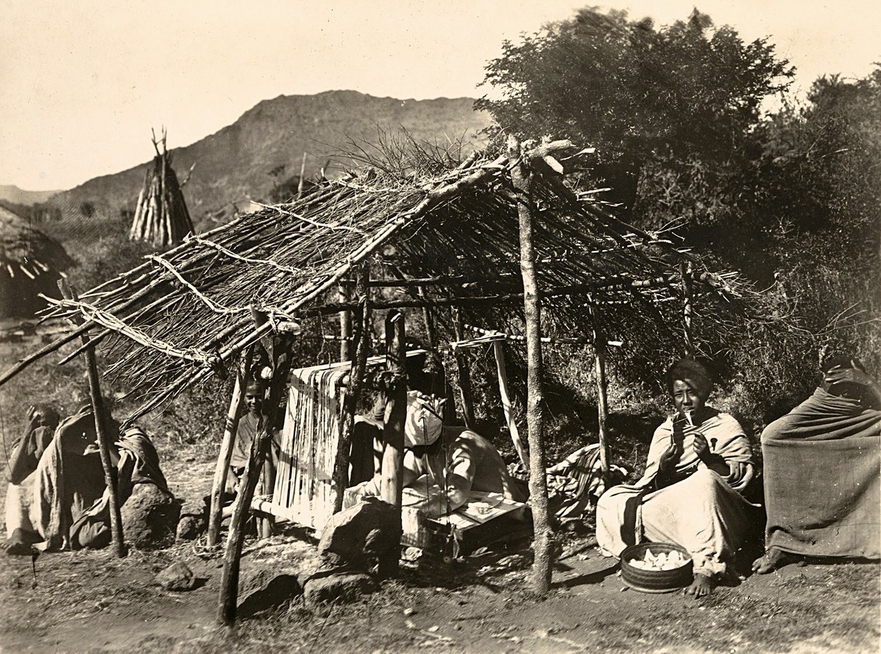 फासिस्ट युग में 'बिल्डिंग ए एम्पायर': वीमेन इंटेंट ऑन वीविंग, 09/05/1936 (बी/डब्ल्यू फोटो) द्वारा मोडेस्टिनो बाल्डिनेटी
