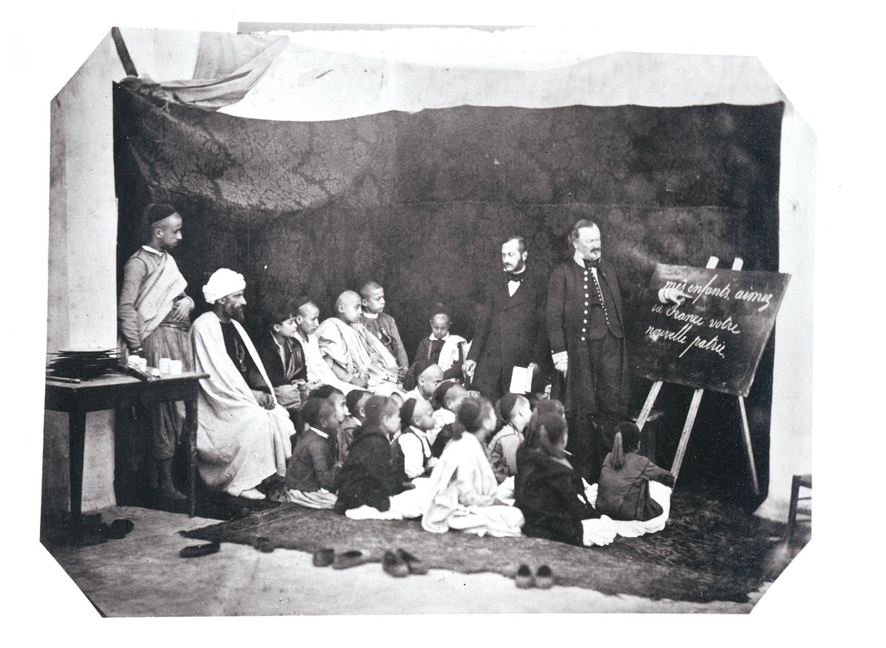 अल्जीरिया में फ्रेंच स्कूल, c.1860 bw फोटो देखें 438857 द्वारा Moulins
