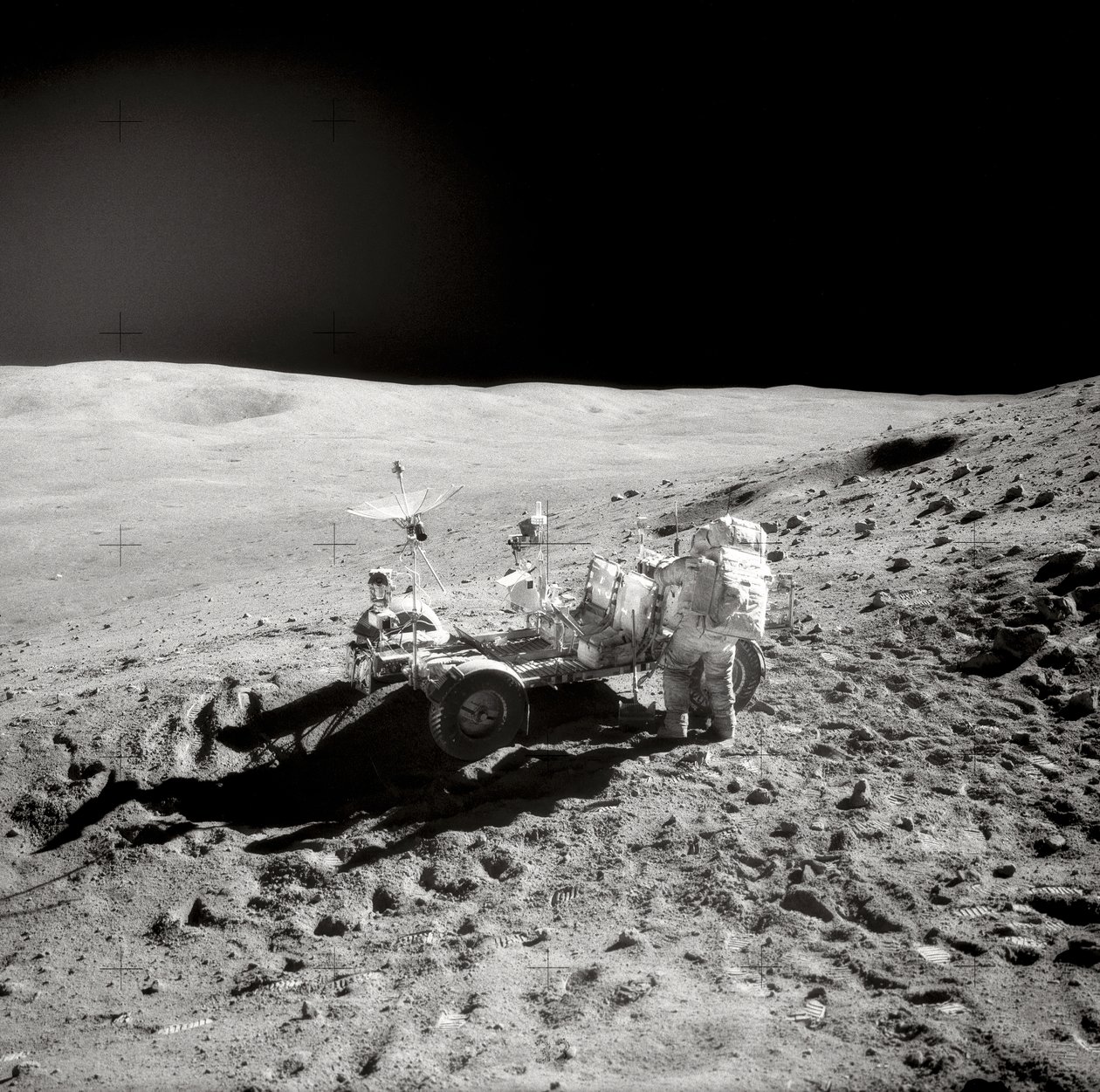 अपोलो 16 - नासा, 1972। द्वारा नासा छवियाँ