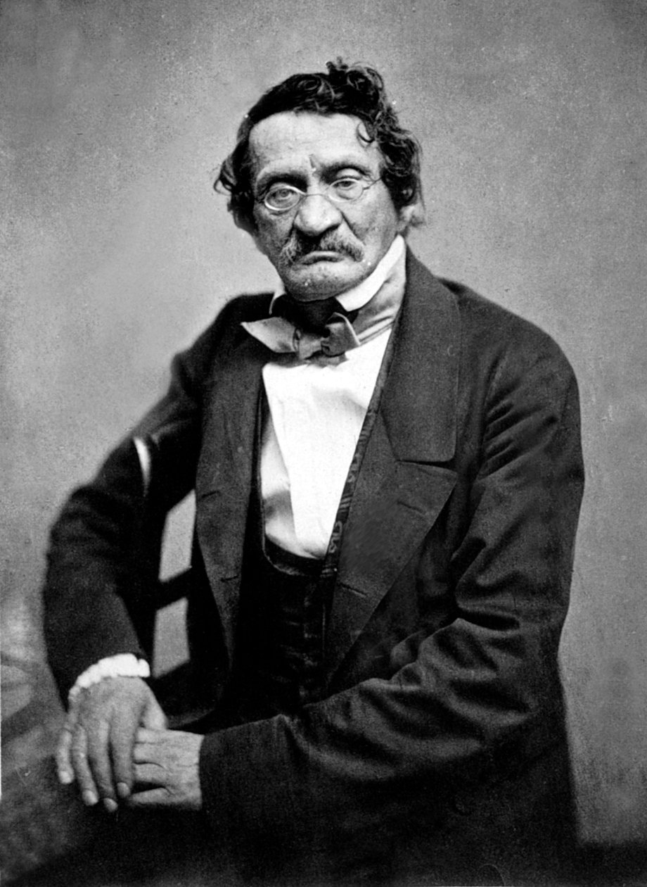 हंगेरियन ड्राफ्ट्समैन मूसा सफीर ने नादर द्वारा फोटो खिंचवाई, c.1857 द्वारा नादर