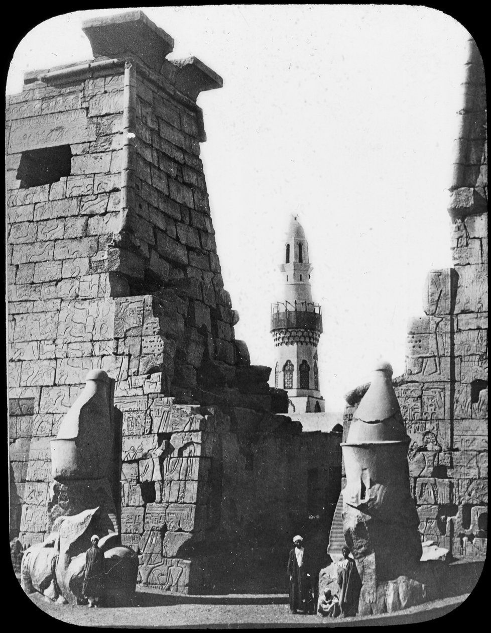 लक्सर मंदिर, लक्सर, मिस्र का मीनार और खंडहर, c1890। लालटेन स्लाइड द्वारा न्यूटन और सह