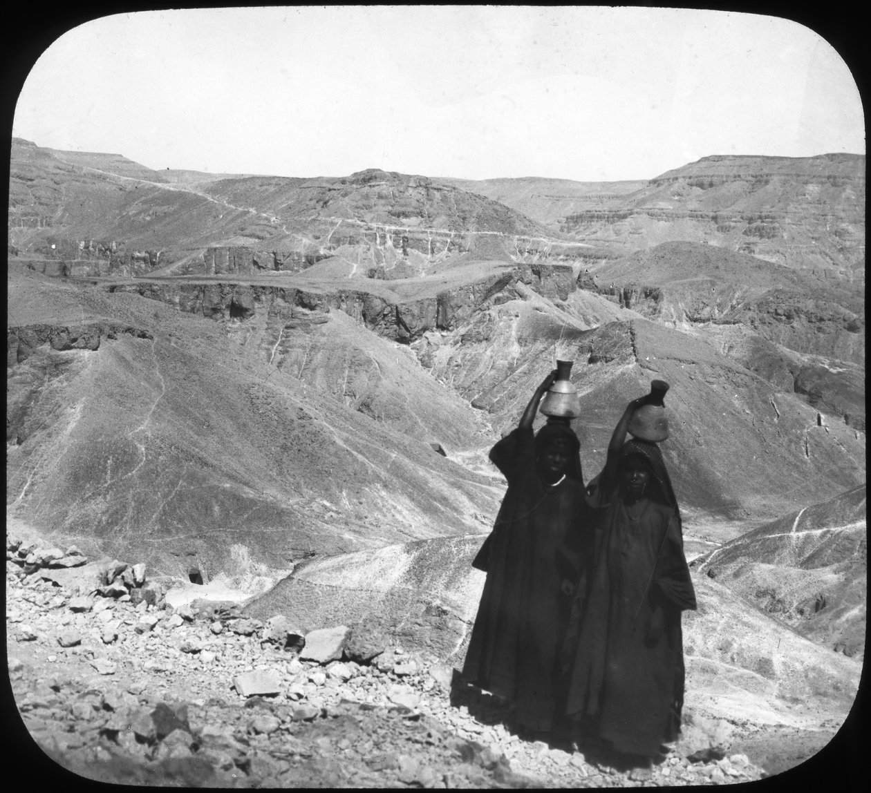 किंग्स की घाटी, लक्सर, मिस्र, c1890 द्वारा न्यूटन और सह