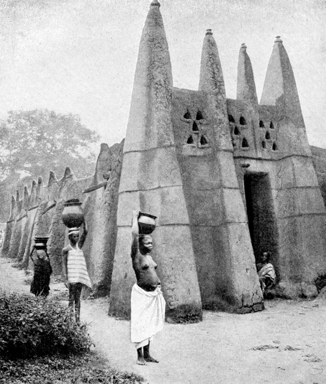 अशांति वास्तुकला, घाना, 1922 द्वारा पीए मैककैन
