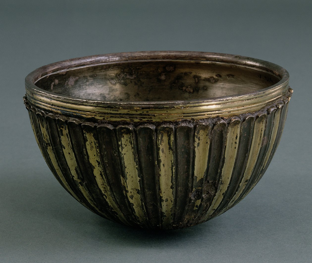 पार्थियन कटोरा, ईरान, c.100-200 ई। (रजत गिल्ट) द्वारा पार्थियन स्कूल