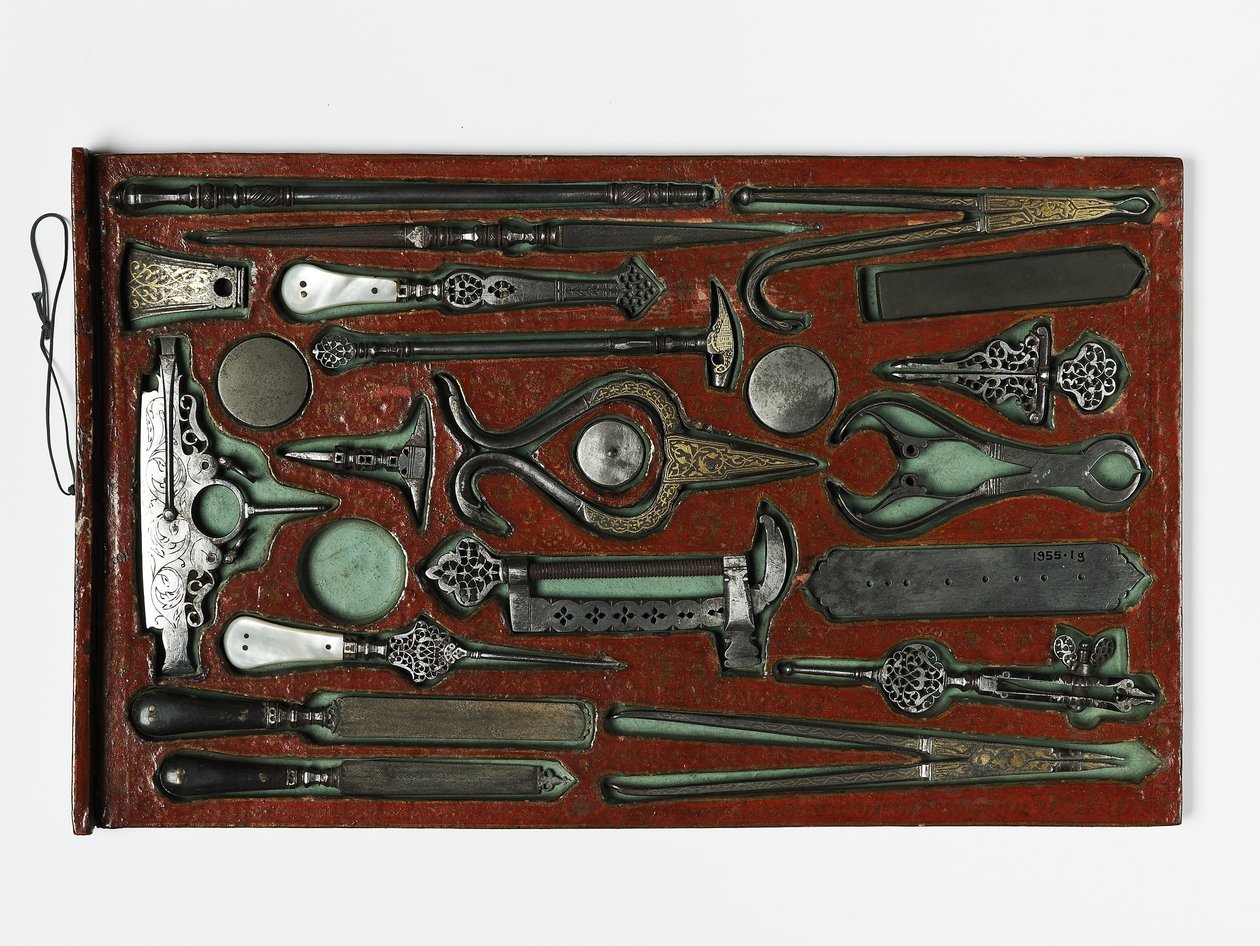 पवित्र परिवार को दर्शाने वाला टूल किट, c.1830 (मिश्रित मीडिया) द्वारा फारसी स्कूल