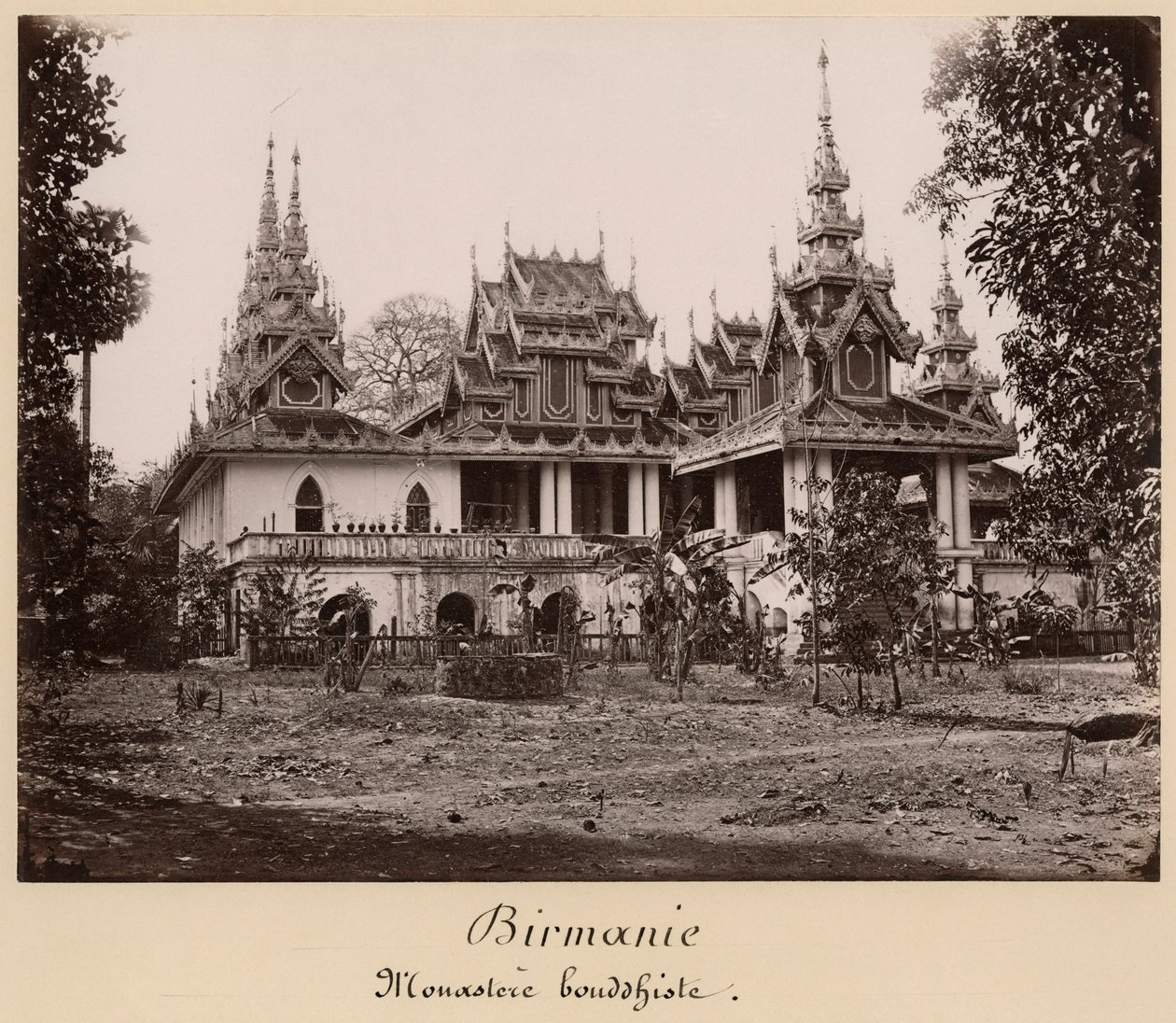 टेक कियुंग मठ, काओ के आइल, मौलमीन के पास, बर्मा, c.1848 (एल्बम प्रिंट) द्वारा फिलिप एडोल्फ खीर