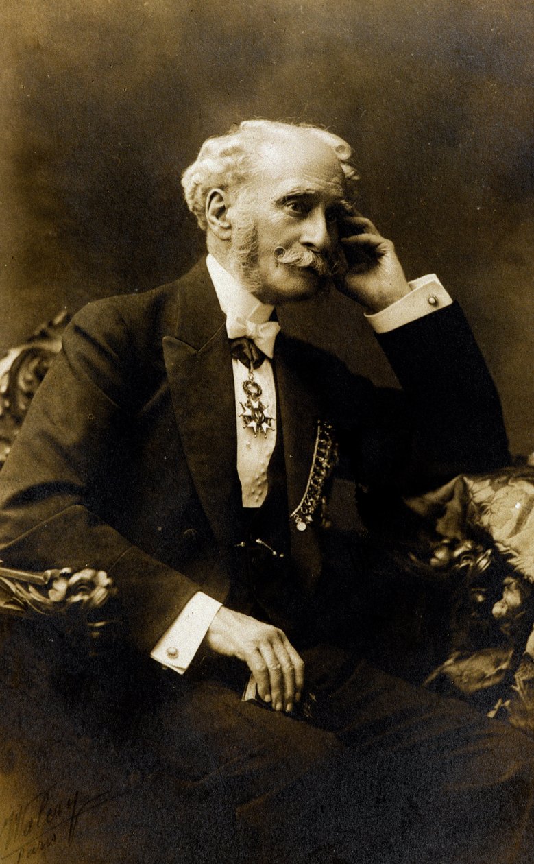 फ्रेंकोइस स्टीफन एमिल लेगर्ड (1830-1925) का पोर्ट्रेट, फ्रांसीसी लेखक, कवि और राजनीतिज्ञ - फोटोग्राफी, कोल। बौसी द्वारा फ़ोटोग्राफ़र फ़्रेंच