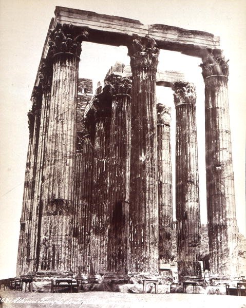 ओलंपिया में ज़ीउस का मंदिर (बी/डब्ल्यू फोटो) द्वारा फ़ोटोग्राफ़र इतालवी