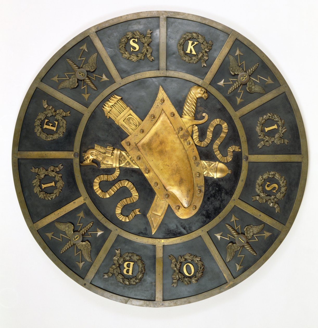 किंग जॉन सोबिस्की III (1629-96) (कांस्य) को सम्मानित करते हुए शील्ड द्वारा पोलिश स्कूल