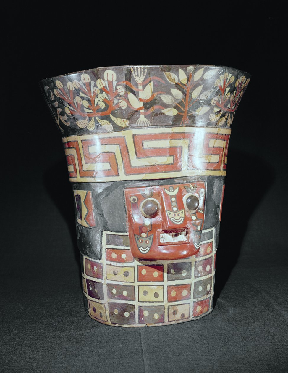 Tiahuanaco, C.650 ई। से मकई रतालू और जानवरों का चित्रण करते हुए द्वारा पूर्व कोलंबियन