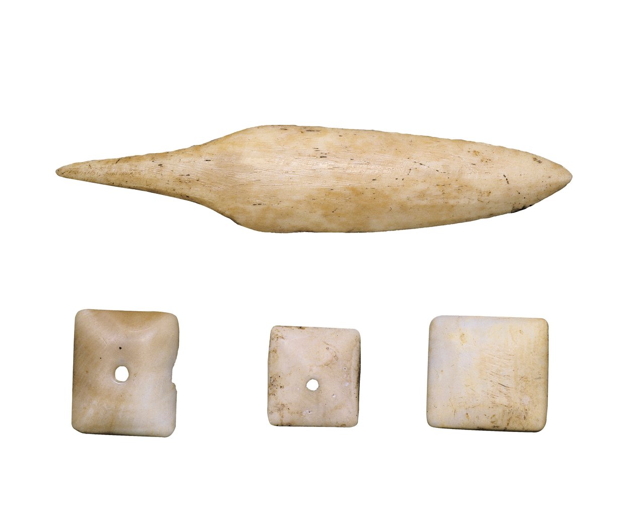 प्रागितिहास (नियोलिटिक): तीर की नोक और हड्डी के बटन। Cueva Toralla (Lleida) से द्वारा प्रागैतिहासिक प्रागैतिहासिक