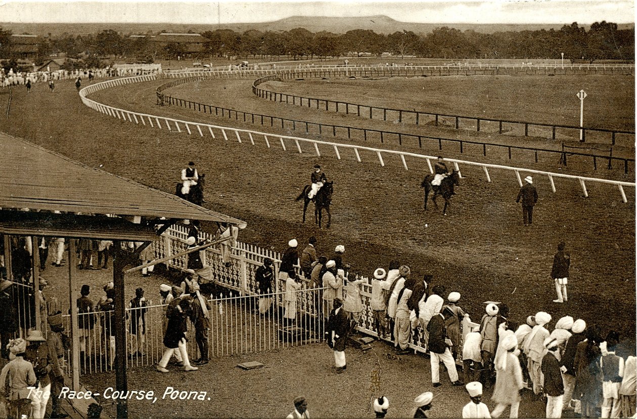 रेस-कोर्स, पूना, c.1900-30 (सीपिया फोटो) द्वारा राफेल टक एंड संस