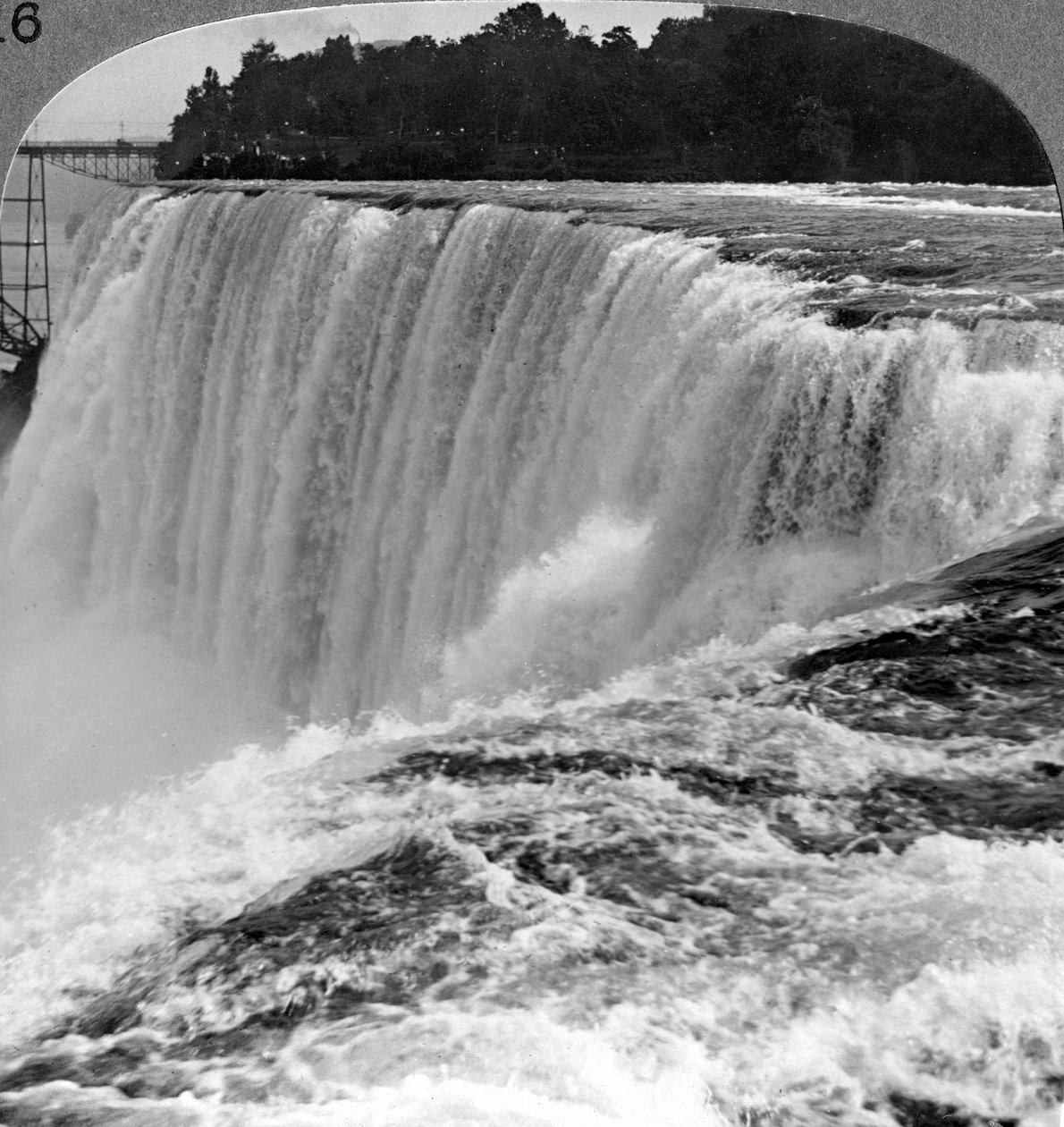Niagra Falls, New York, USA। द्वारा यथार्थवादी यात्रा प्रकाशक
