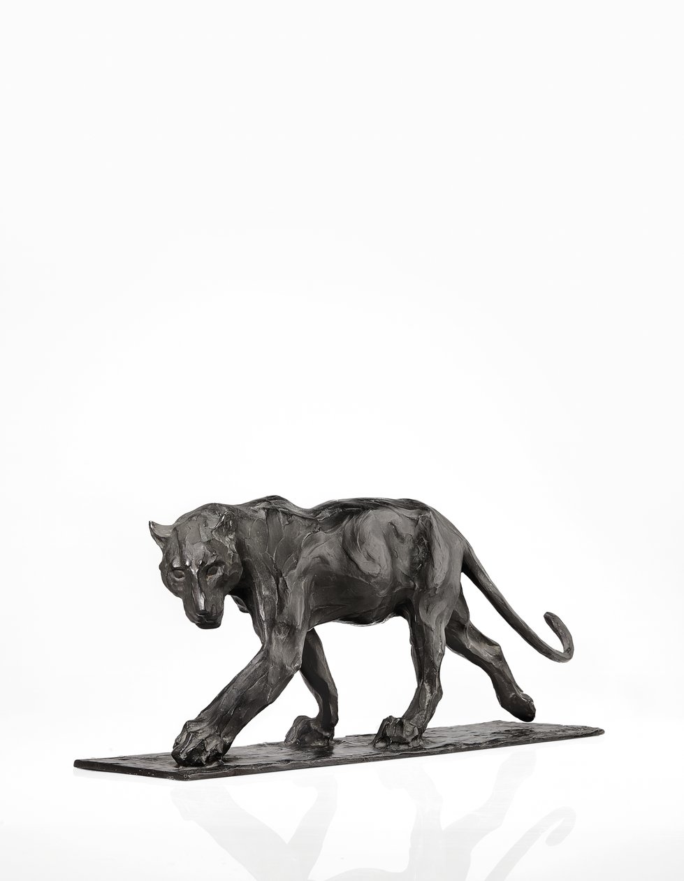 पैंथर चलना, पीछे पैर उठाना, c.1904 (कांसे का कांस्य) द्वारा रेम्ब्रांट बुगाती