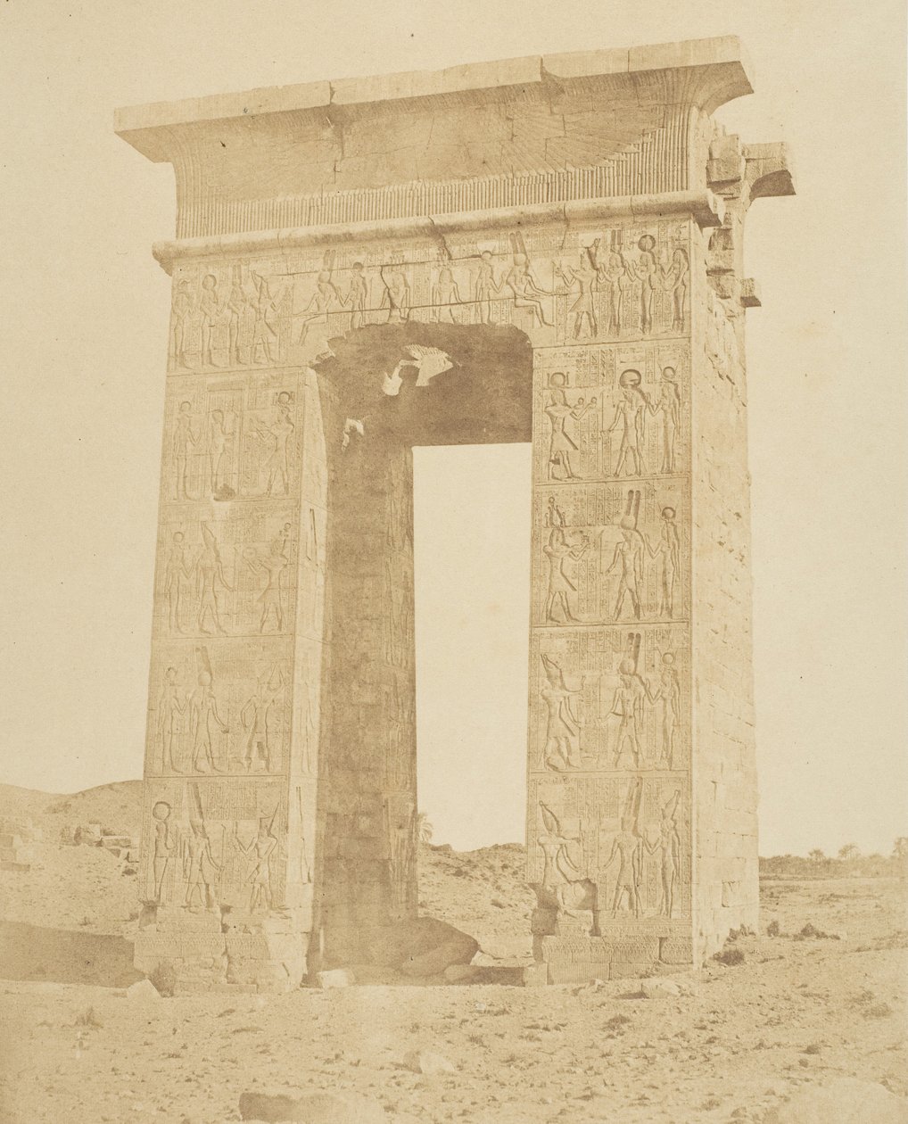 टॉलेमी फिलोमेडर का गेट, ईसा पूर्व 180, कर्णैक, सीए। 1856. द्वारा रॉबर्ट मरे।