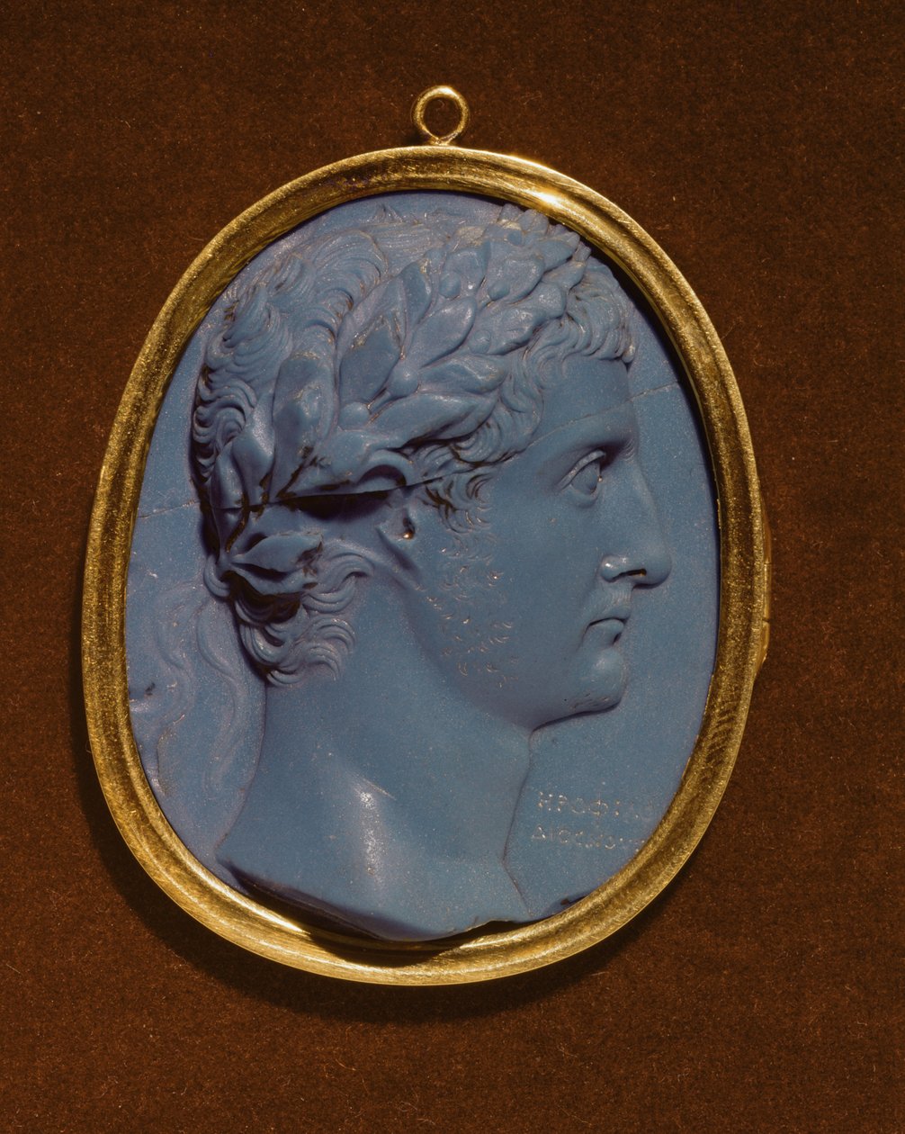Tiberius (क्लॉडियस नीरो) (42BC-37AD) (ग्लास अनडू गोल्ड) की रूपरेखा को लेकर कैमियो द्वारा उपन्यास