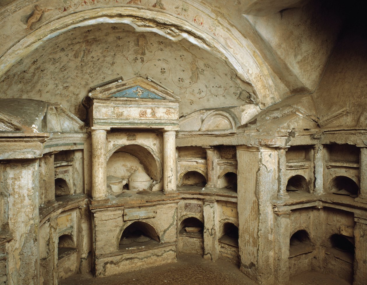 Pomponio Hylas . का कोलम्बेरियम द्वारा उपन्यास