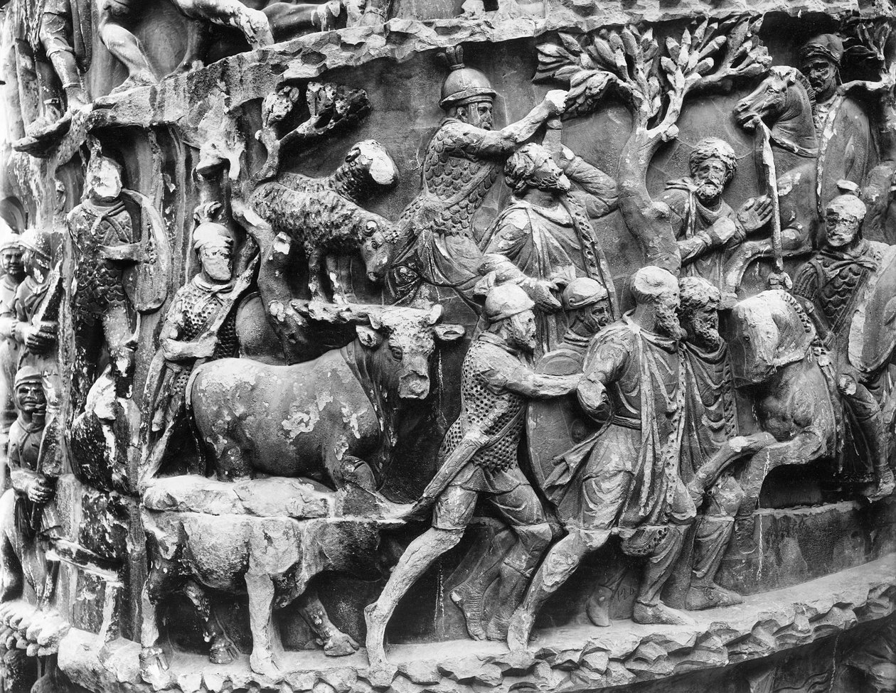 जर्मन कैदियों का परिवहन और युद्ध की लूट, मार्कस ऑरेलियस (कोलोना एंटोनिना) के कॉलम से विवरण द्वारा उपन्यास