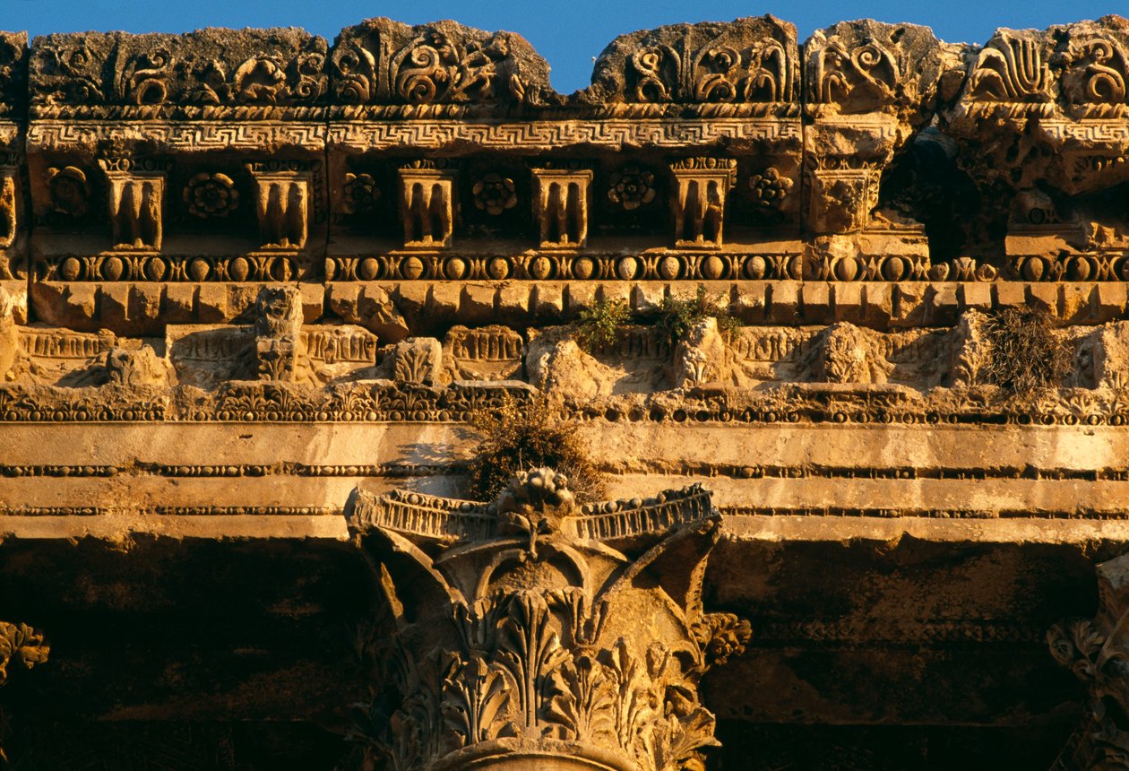 Bacchus का मंदिर, अतिशयोक्ति का विस्तार, उच्च शाही अवधि 27 ई.पू.-395 ई। फोटो द्वारा रोमन इंपीरियल काल
