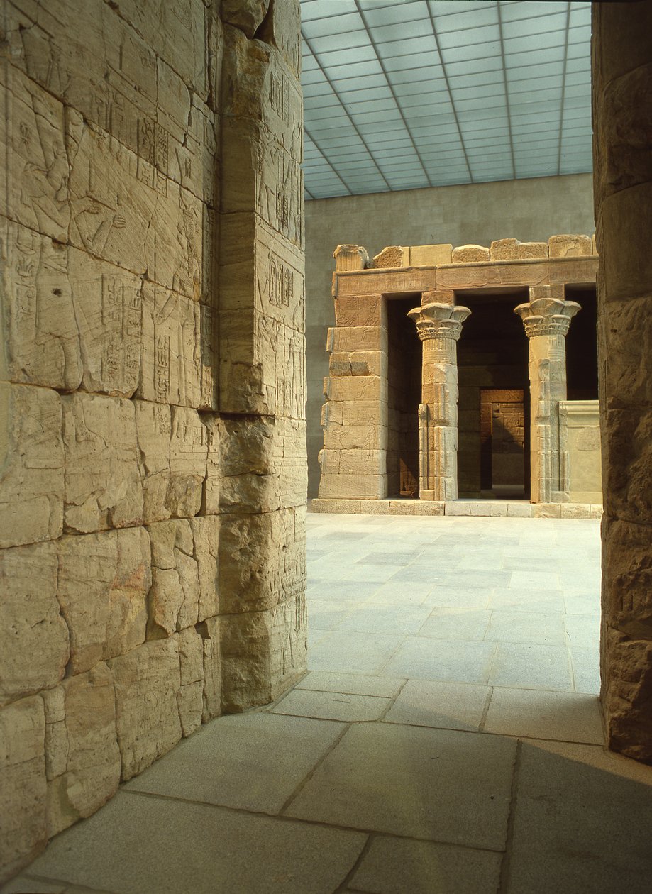 डेंदूर का मंदिर, c.10 ईसा पूर्व (एओलियन बलुआ पत्थर) द्वारा रोमन काल मिस्री