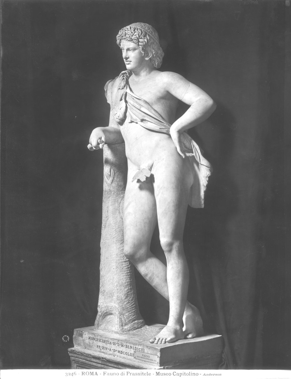 Faunus, Praxiteles द्वारा एक मूल की प्रति (c.370-330 ईसा पूर्व) (संगमरमर) (b/w फोटो) द्वारा रोमन रोमन