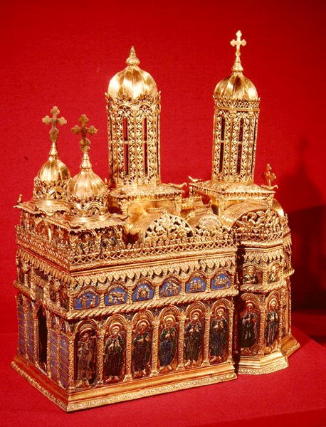 किवुशन, ह्यूरज़ी मठ, विलासिया काउंटी, 1691-92 (सोने चांदी और मीनाकारी) द्वारा रोमानियाई स्कूल