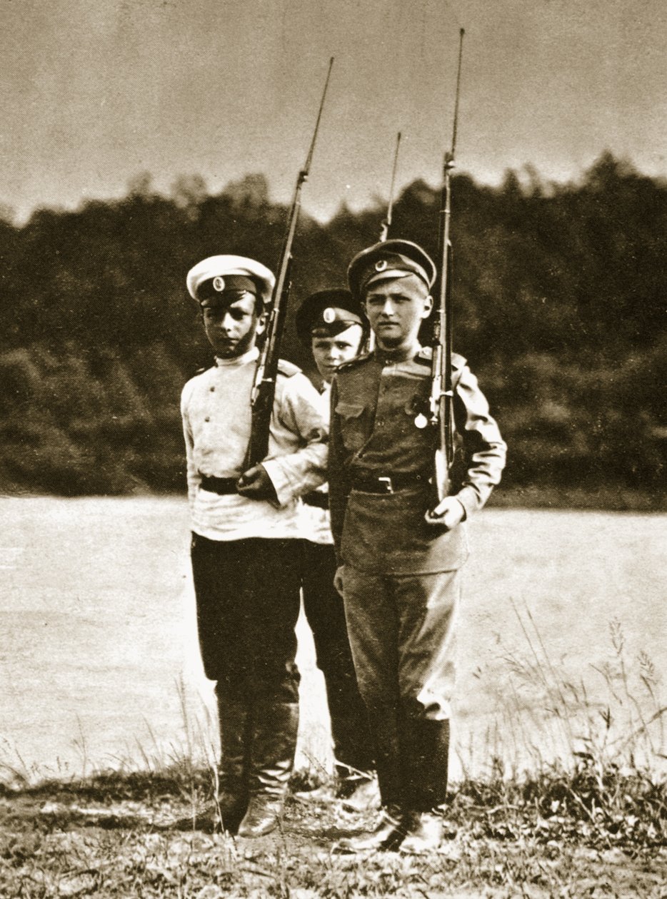 Tsarevich Alexei, 12 वर्ष की आयु, c.1916 (सीपिया फोटो) द्वारा रूसी फोटोग्राफर