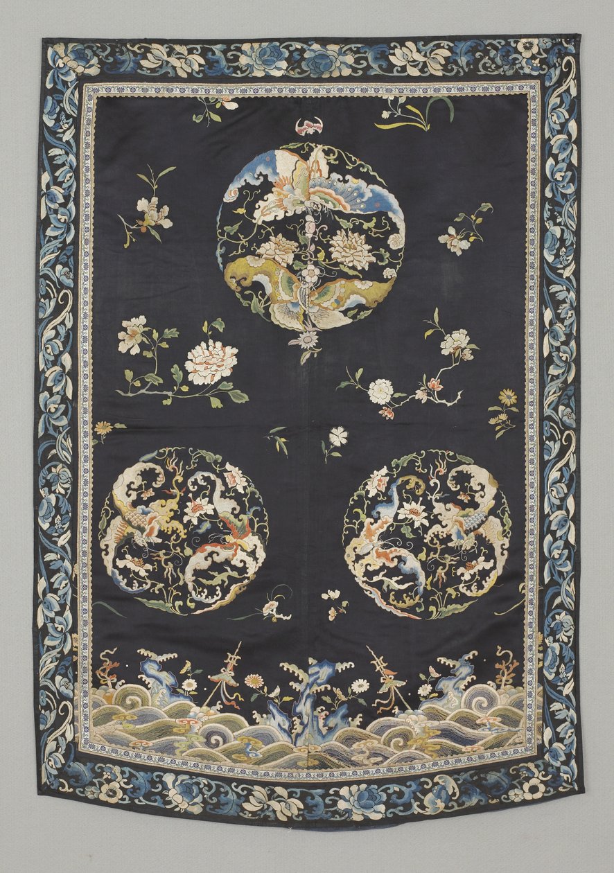 हैंगिंग, c.1750-1800 (कढ़ाई के साथ रेशम (साटन सिलाई), प्राकृतिक और सिंथेटिक रंग) द्वारा स्कूल चीनी