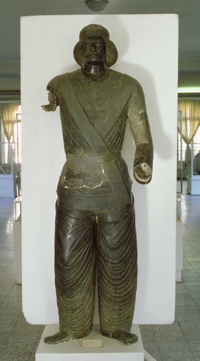 शाम-इज़ेह, मालामिर, ईरान से एक पार्थियन राजकुमार की आदमकद प्रतिमा, c.50 ईसा पूर्व-ईस्वी 150 (कांस्य कांस्य) द्वारा स्कूल पार्थियन