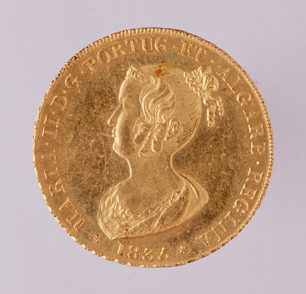 पुर्तगाल की रानी का स्वर्ण मुकुट मारिया II (मैरी II) (1819-1853) 1835। दीम। 3,1 सेमी नेपल्स, संग्रहालय पुरातत्व arch द्वारा स्कूल पुर्तगाली