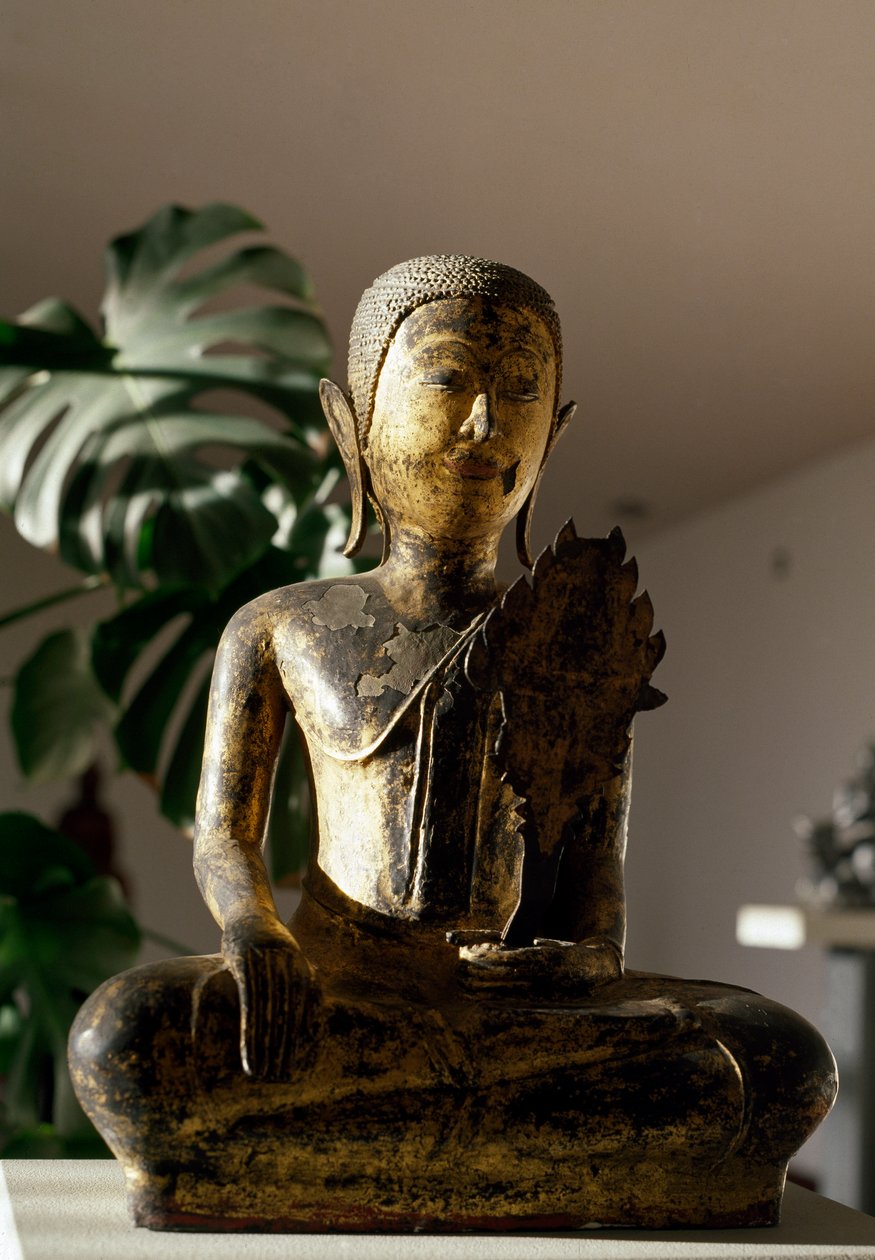 ध्यान के दौरान भूमिस्पर्श मुद्रा में बैठे बुद्ध (मूर्तिकला) द्वारा स्कूल सियामी