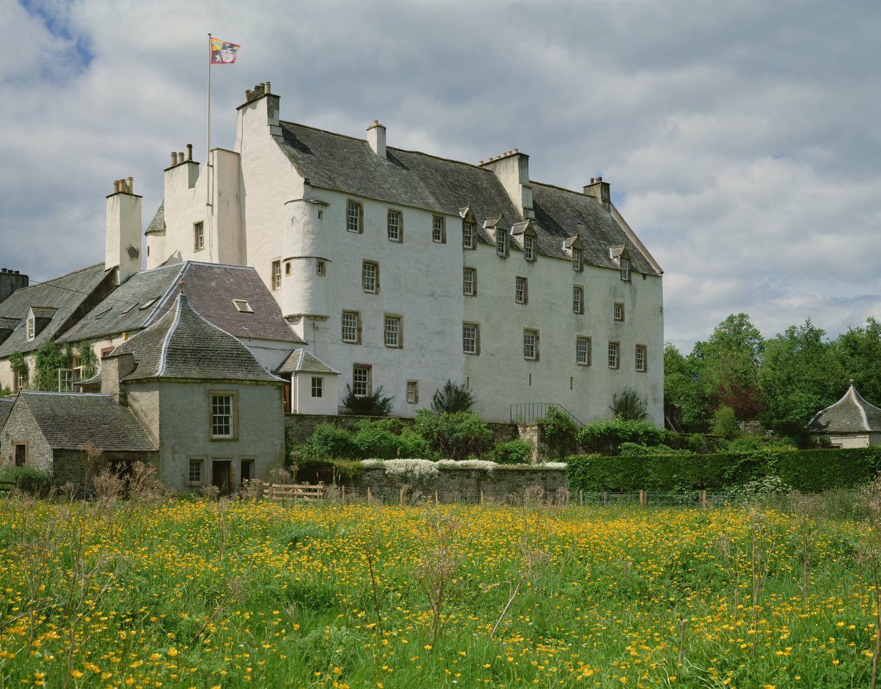 Traquair हाउस का दृश्य द्वारा स्कॉटिश स्कूल